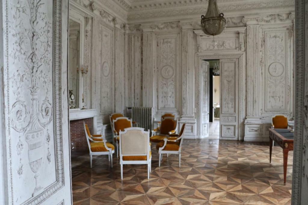 Le Chateau De Bressey & Son Orangerie ภายนอก รูปภาพ